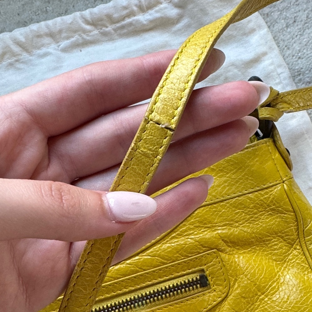 Balenciaga Mustard Yellow Shoulder Bag - Picture 5 of 11